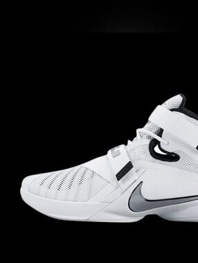 NIKE LEBRON SOLDIER IX SNEAKER 7Y